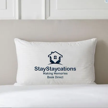 Dings House With Free Parking In Super South West Location By Staystaycations