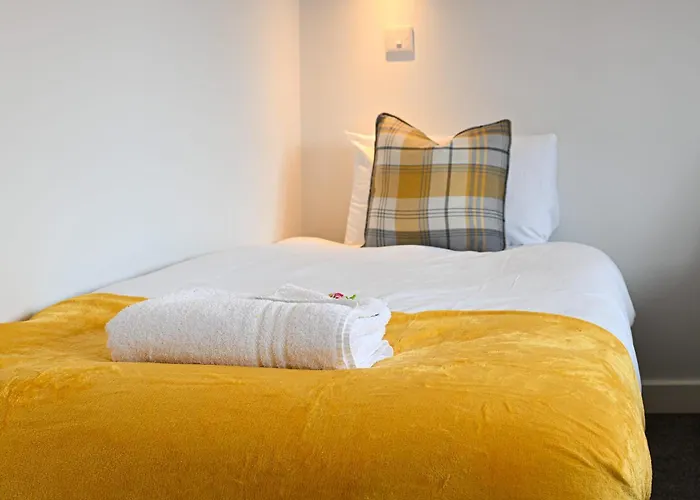 Dings House With Free Parking In Super South West Location By Stae-homes * Bristol