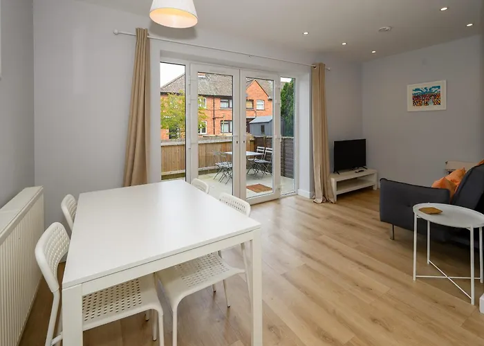 Dings House With Free Parking In Super South West Location By Stae-homes * Bristol